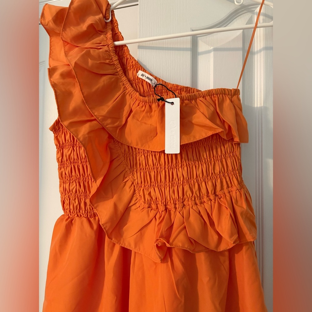 NWT Day+Moon One-Shoulder Ruffle Dress - Picture 5 of 6